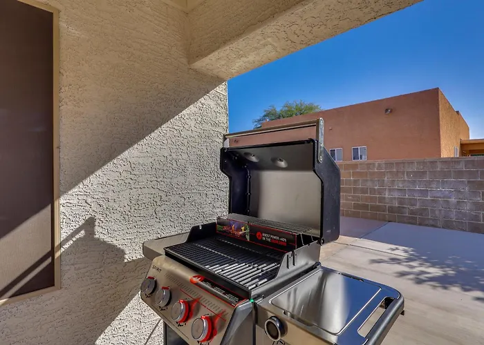 Foothills Family Near & Colorado River! Holiday home *
